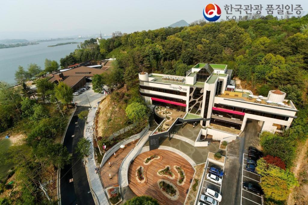 Kt&G Sangsangmadang Chuncheon Stay Exterior photo