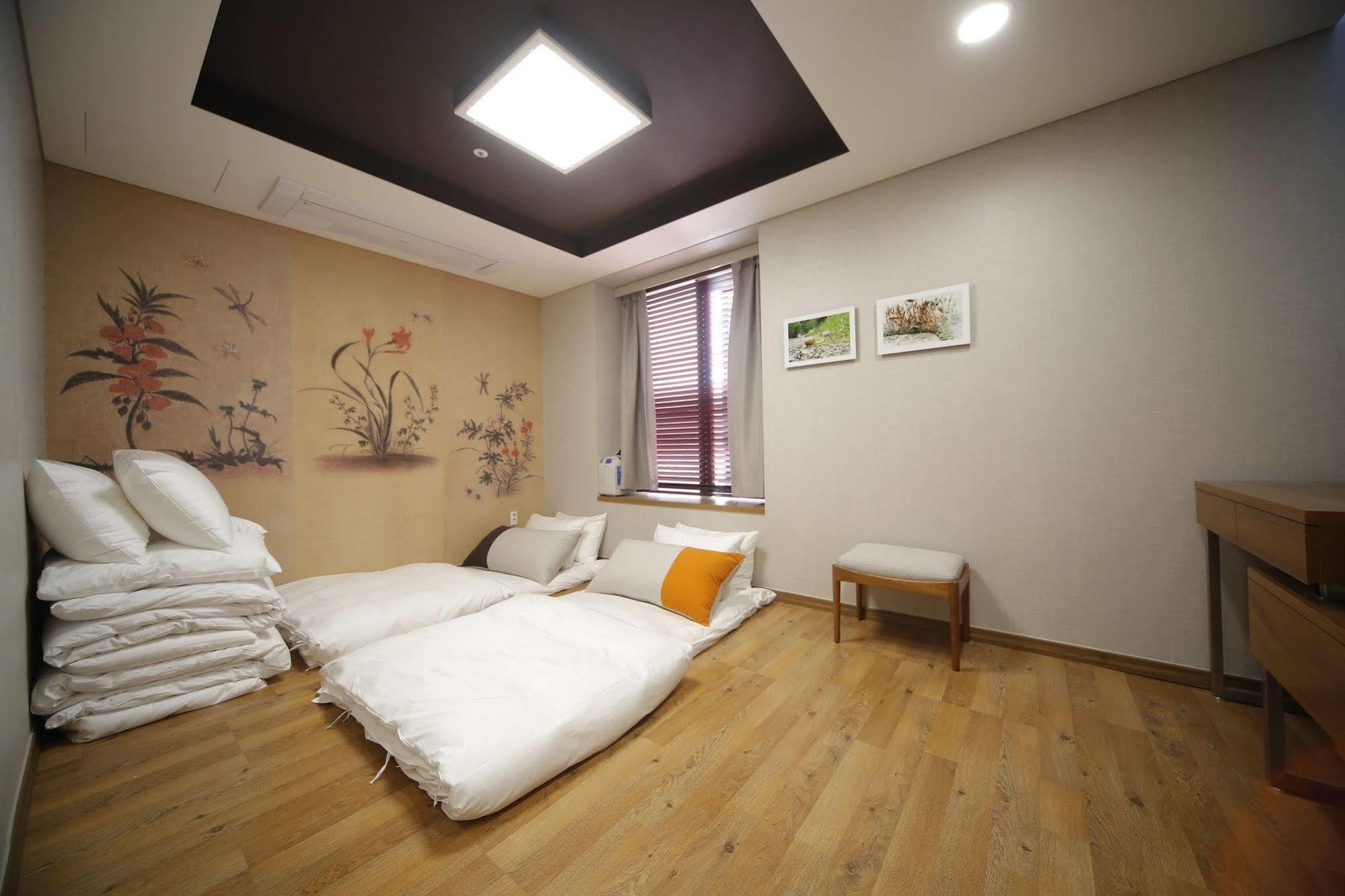 Kt&G Sangsangmadang Chuncheon Stay Exterior photo